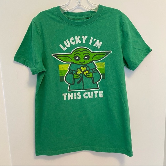 Star Wars Other - Star Wars Boys 'Lucky I'm So Cute' Mandalorian Baby Yoda T-Shirt Green Size M